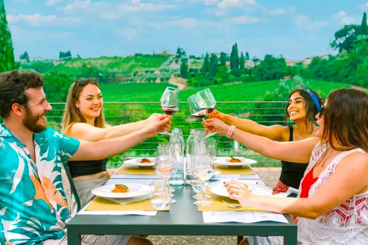 Sienne, Chianti et San Gimignano : excursion d'une journée depuis Florence + visite de vignobles + déjeuner Échappez à la ville pour la journée et découvrez ce que la Toscane a de mieux à offrir !