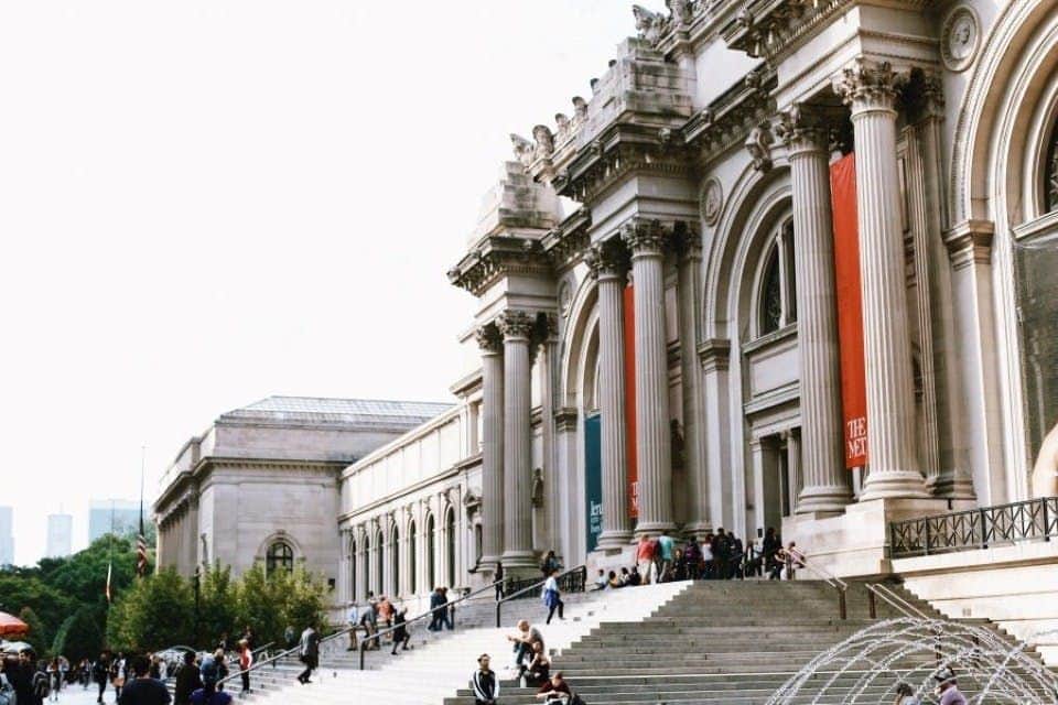 Arte por dentro y por fuera: Sáltate la cola en Central Park y el Museo Metropolitano de Arte