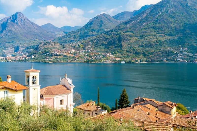 Iseosee & Franciacorta: Geführte Tour ab Mailand + Weinverkostung