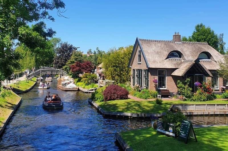 Zaanse Schans & Giethoorn : Visite guidée + Excursion en bateau électrique