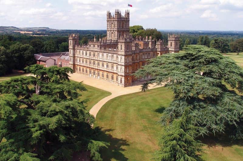 Bampton: Downton Abbey Filming Locations Guided Tour + Highclere Castle Entry