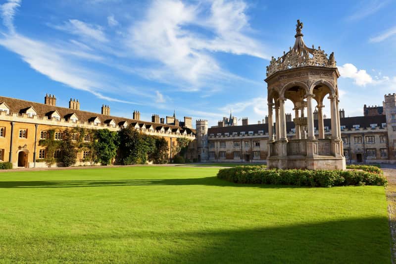 Oxford & Cambridge: Guided Day Tour from London